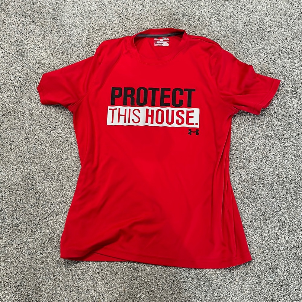 Under Armour Medium athletic shirt